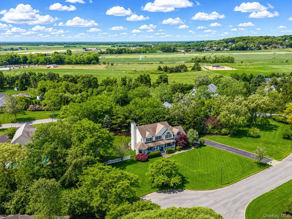 4 Pheasant Court Riverhead, NY 11901