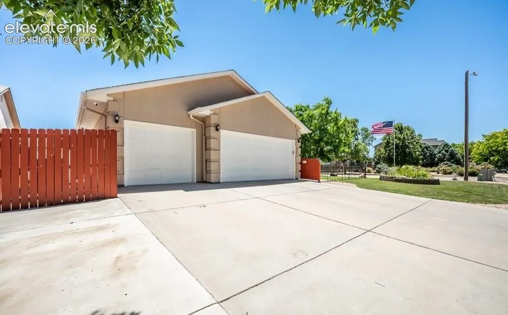 3538 Raccoon Lane Pueblo, CO 81005