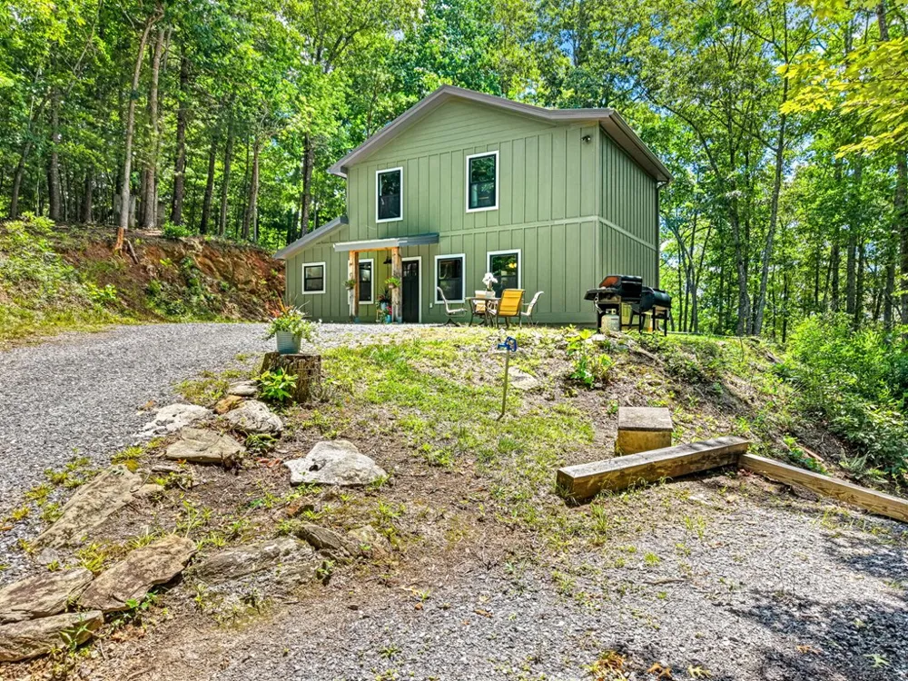 Judds Trail Franklin, NC 28734