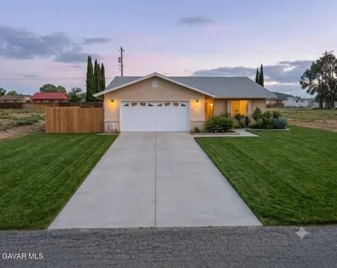 7606 Jimson Avenue
