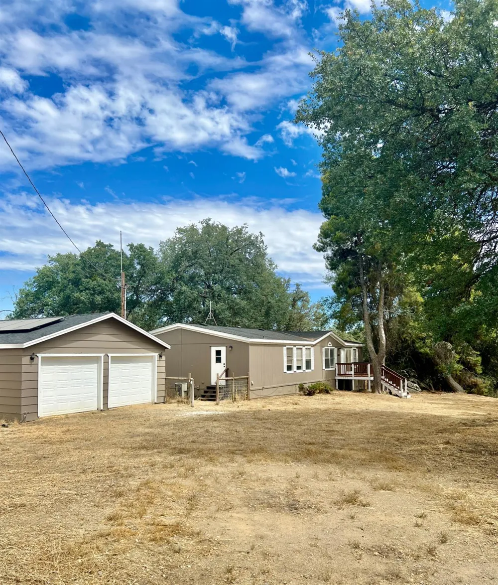33831 Medford Road Auberry, CA 93602