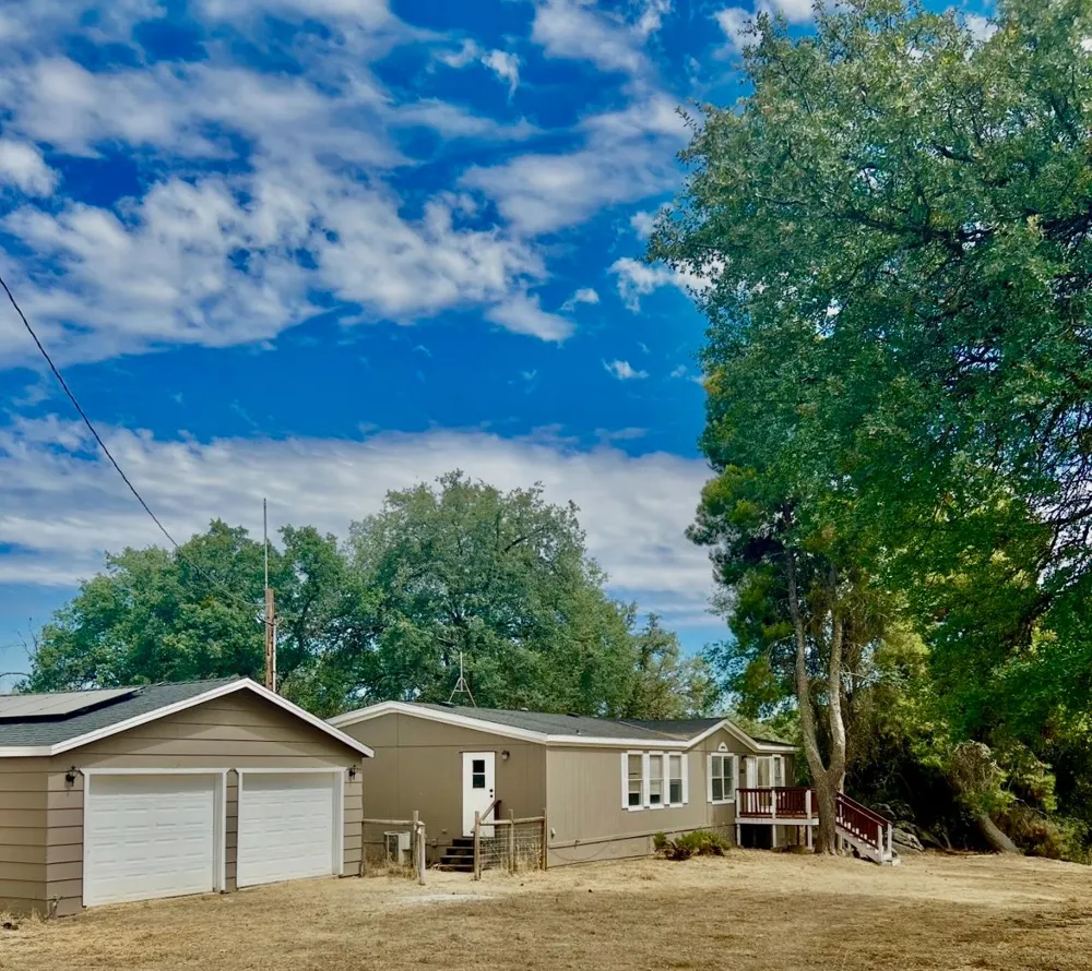 33831 Medford Road Auberry, CA 93602