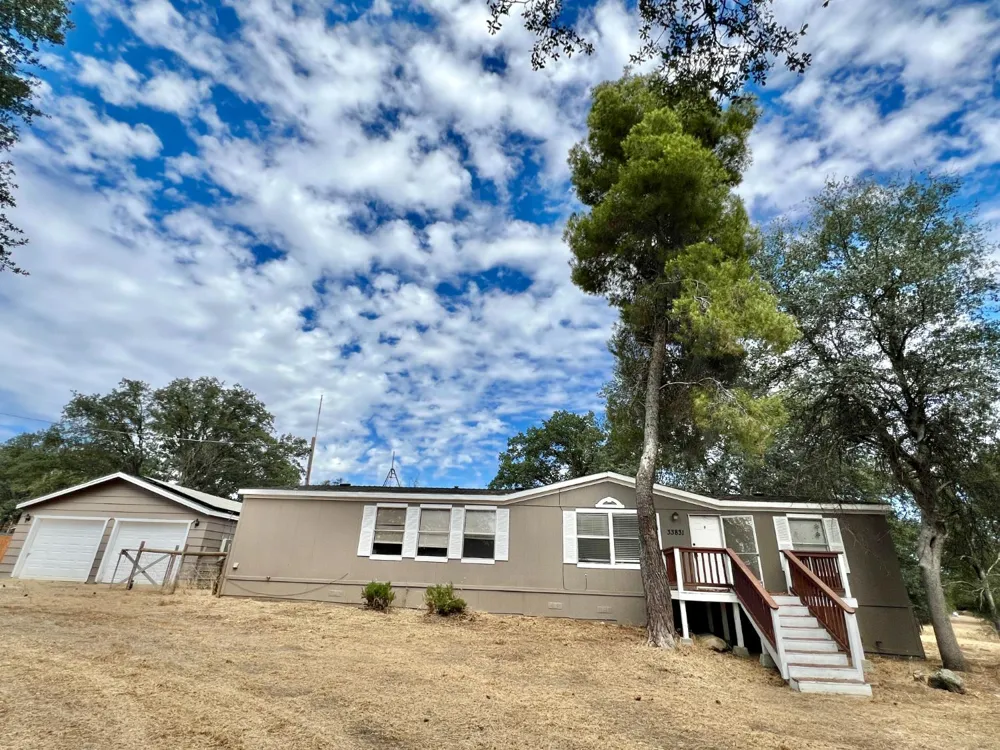 33831 Medford Road Auberry, CA 93602