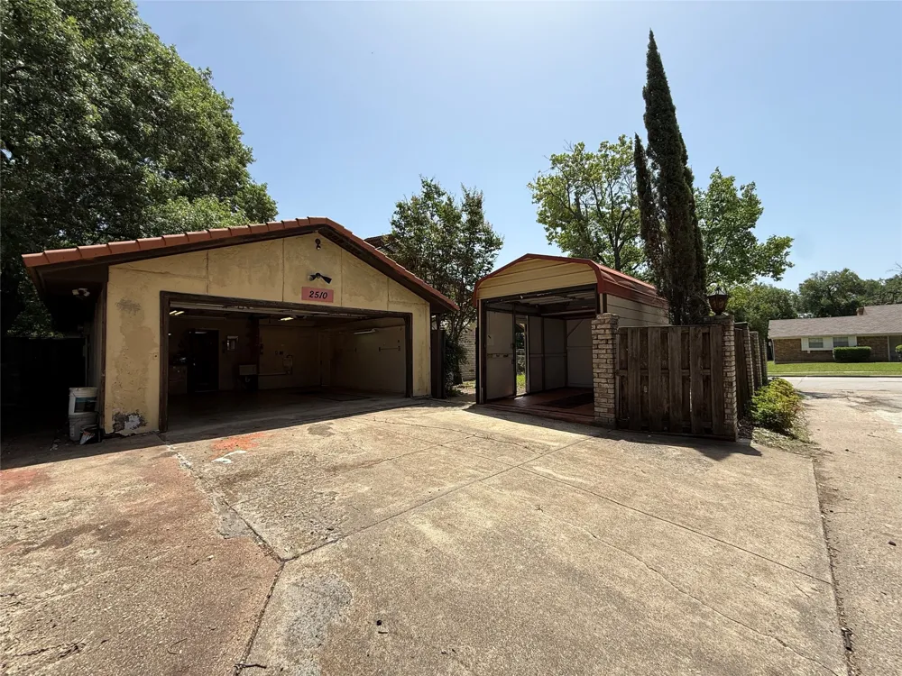 2510 Brookcrest Drive Garland, TX 75040