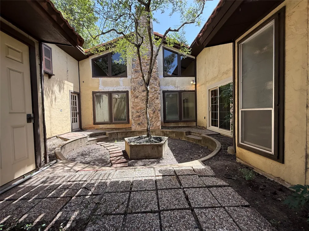 2510 Brookcrest Drive Garland, TX 75040