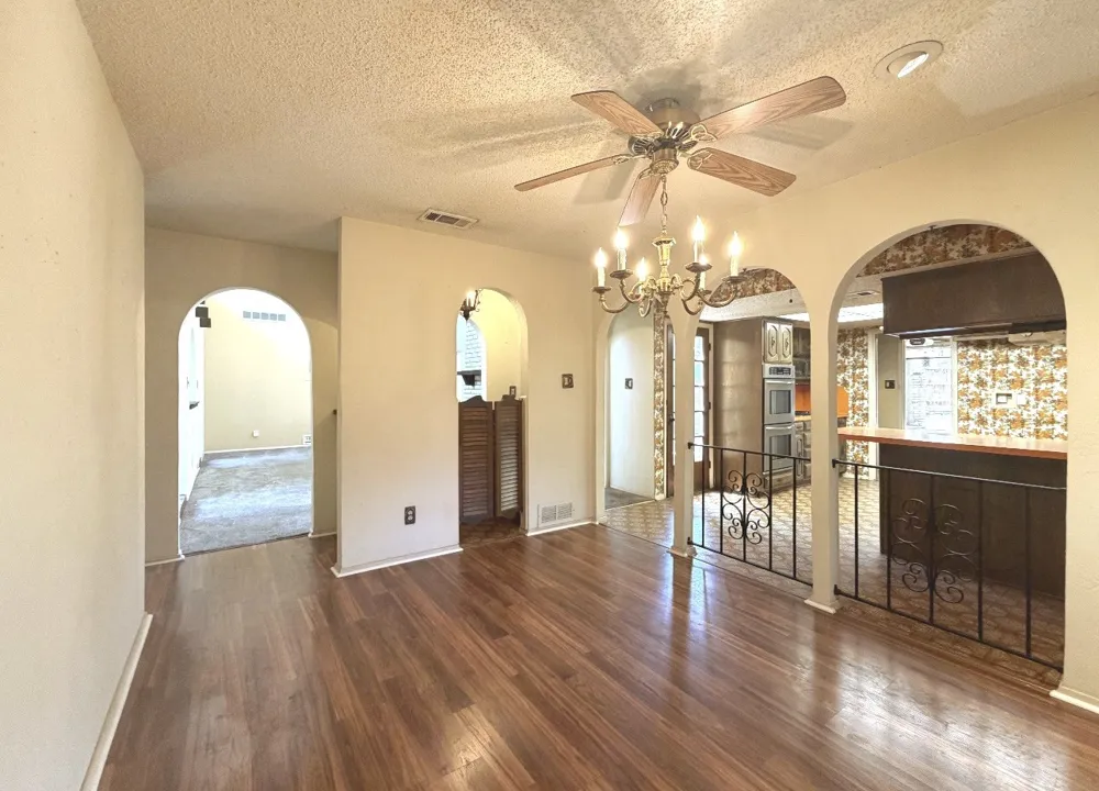 2510 Brookcrest Drive Garland, TX 75040
