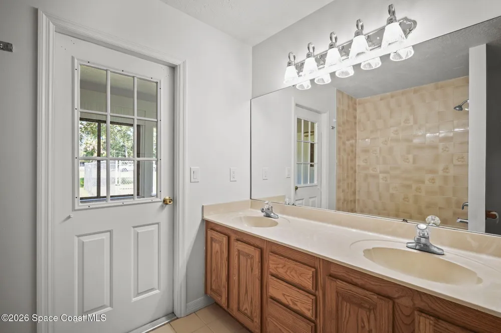 4036 Arlington Avenue Mims, FL 32754