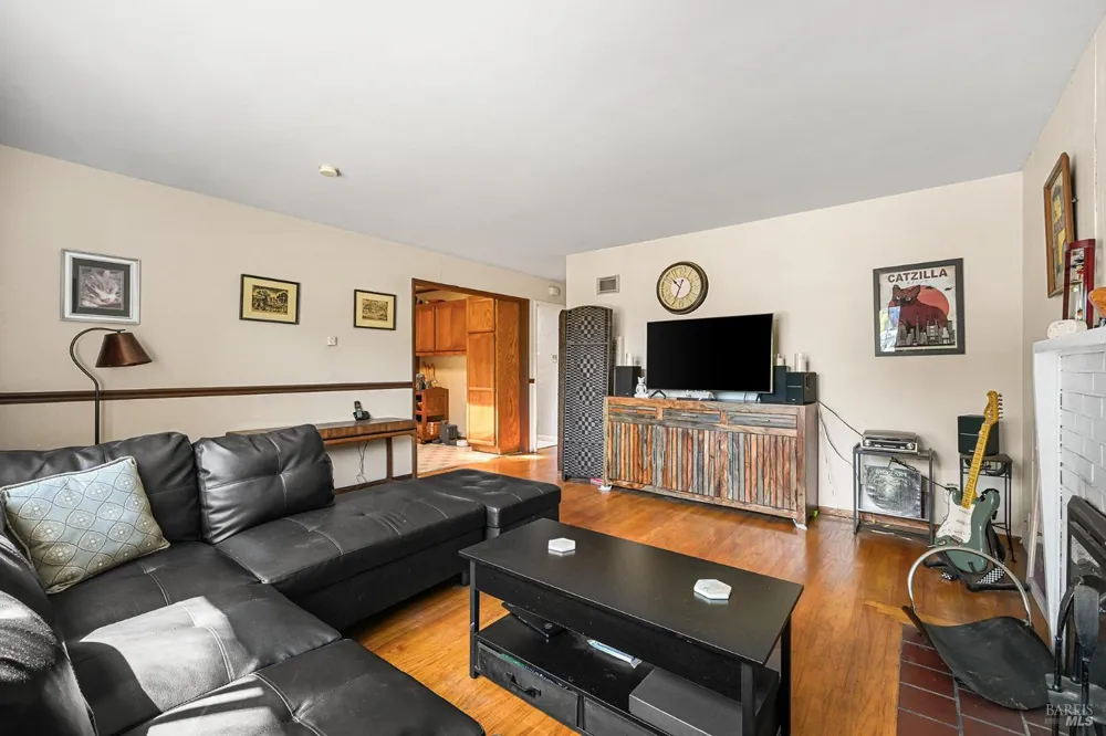 613 Ashbury Avenue Santa Rosa, CA 95404