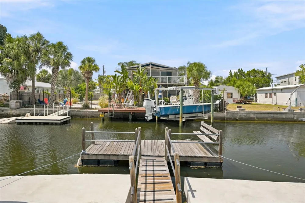 7037 MCCRAY DRIVE Hudson, FL 34667