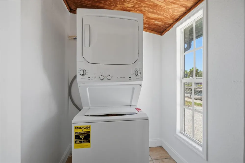 7037 MCCRAY DRIVE Hudson, FL 34667