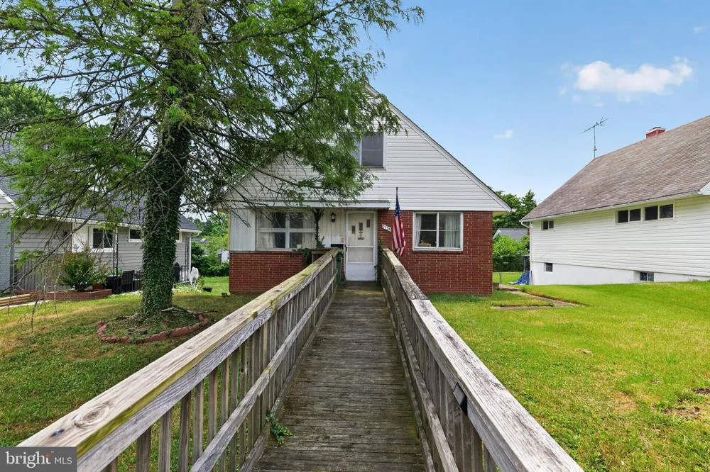 2729 CHESLEY AVENUE Baltimore, MD 21234