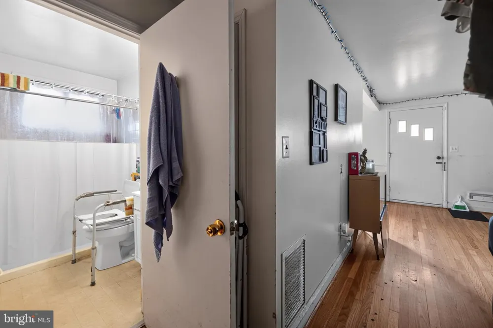 2729 CHESLEY AVENUE Baltimore, MD 21234