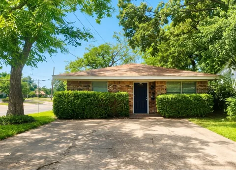 1860 W Kaufman Street