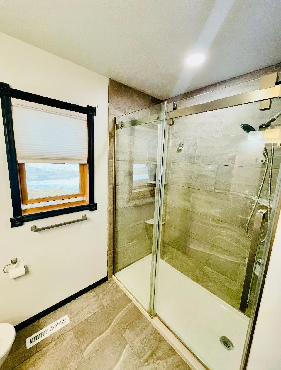 305 Lincoln Court SW Warroad, MN 56763