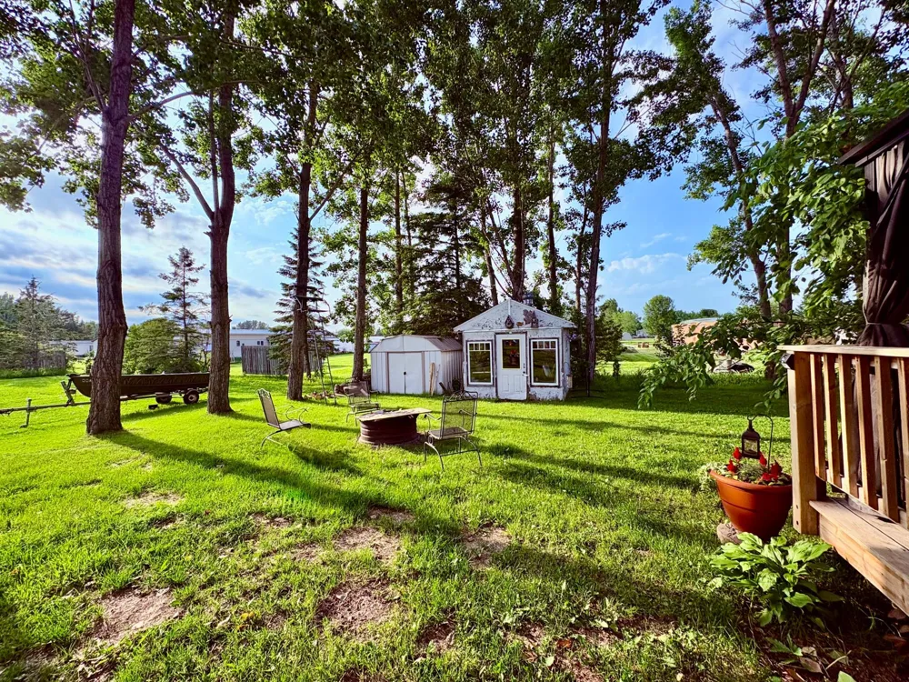 305 Lincoln Court SW Warroad, MN 56763