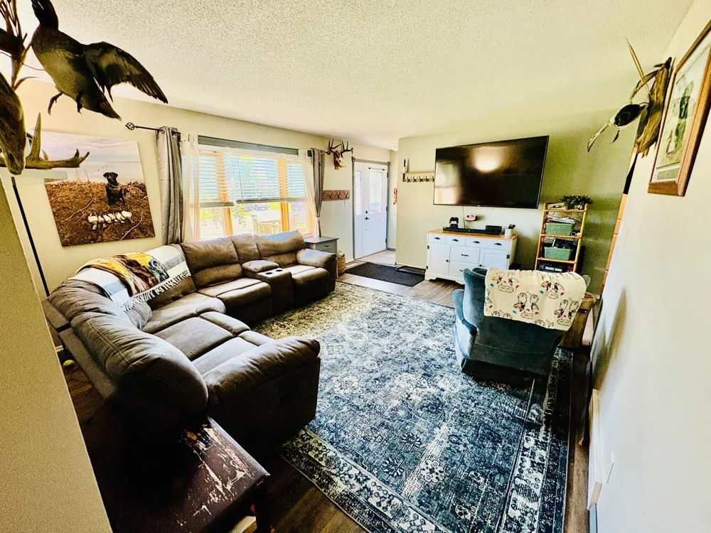 305 Lincoln Court SW Warroad, MN 56763