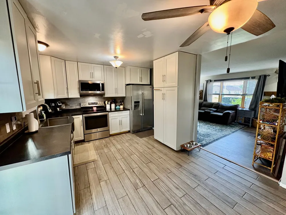 305 Lincoln Court SW Warroad, MN 56763