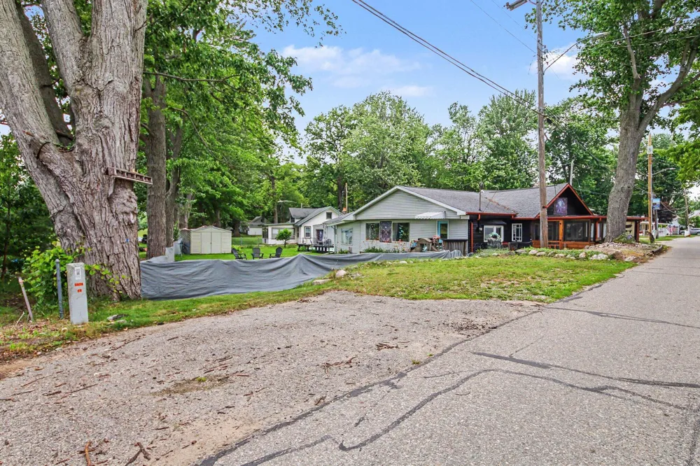 2100 Strait Tow Boulevard Crystal, MI 48818