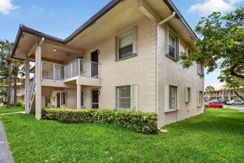 5561 Lakeside Drive #107
