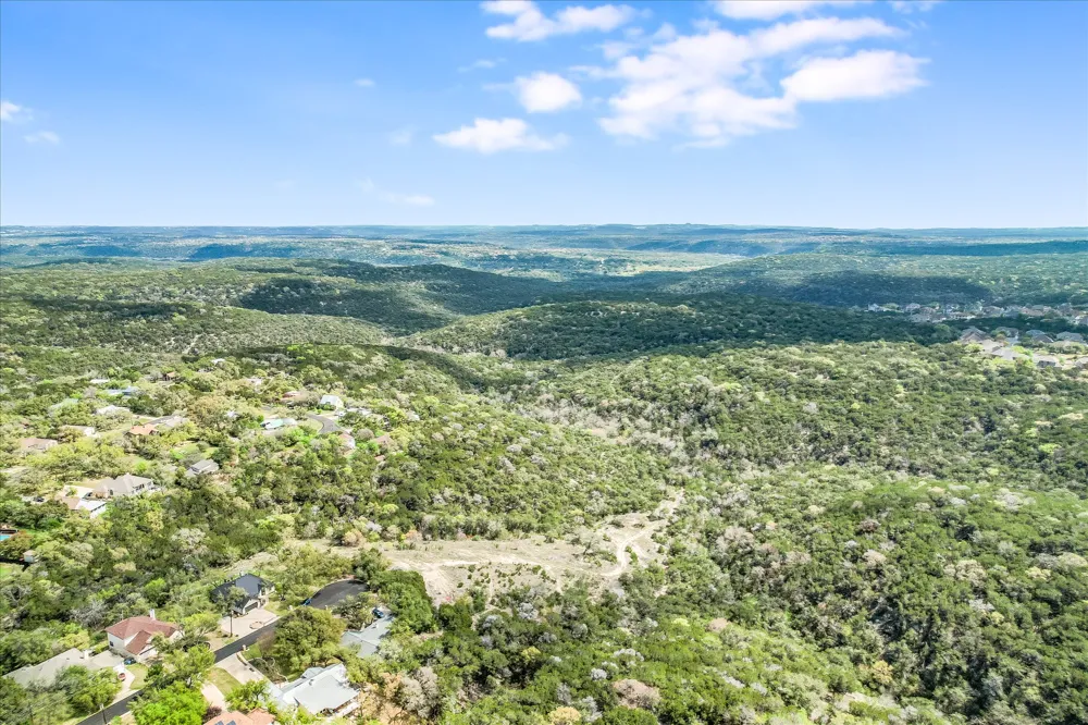 15099 Strader Circle Lakeway, TX 78734