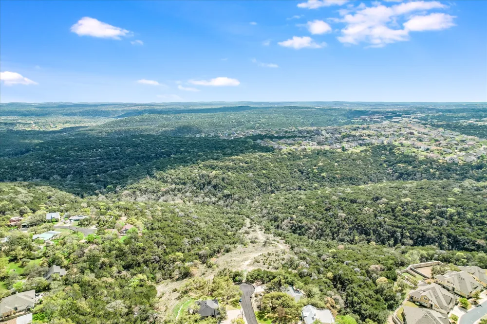 15099 Strader Circle Lakeway, TX 78734