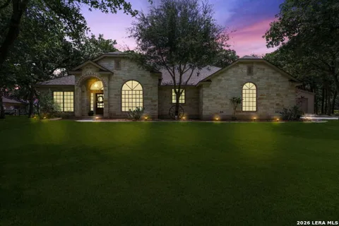 351 ROSEWOOD DR
