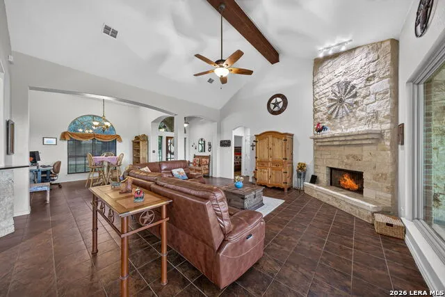 351 ROSEWOOD DR La Vernia, TX 78121