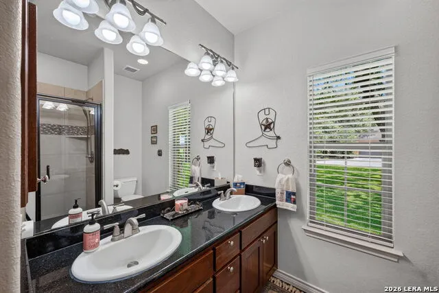 351 ROSEWOOD DR La Vernia, TX 78121