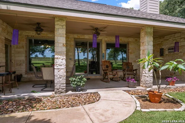 351 ROSEWOOD DR La Vernia, TX 78121