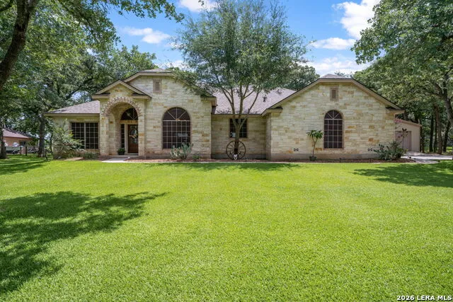 351 ROSEWOOD DR La Vernia, TX 78121
