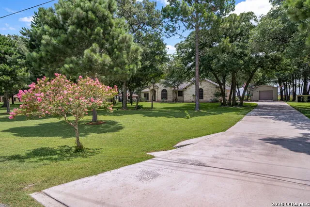 351 ROSEWOOD DR La Vernia, TX 78121
