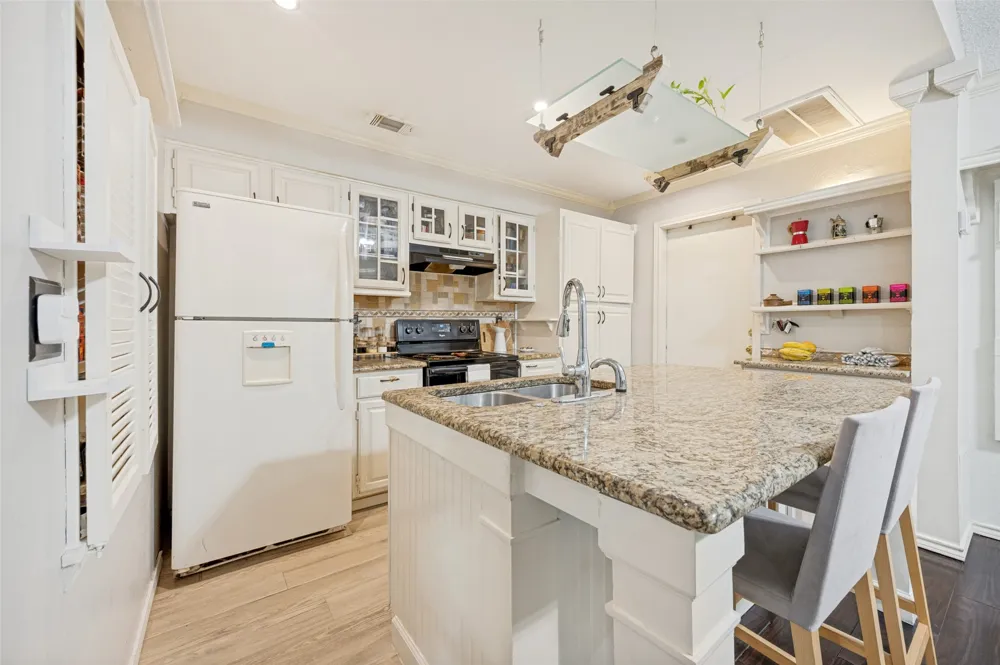 2800 Keller Springs Road #6B Carrollton, TX 75006