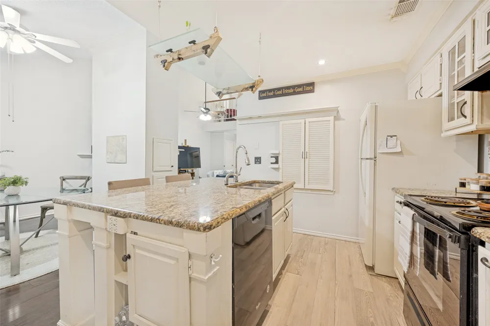 2800 Keller Springs Road #6B Carrollton, TX 75006