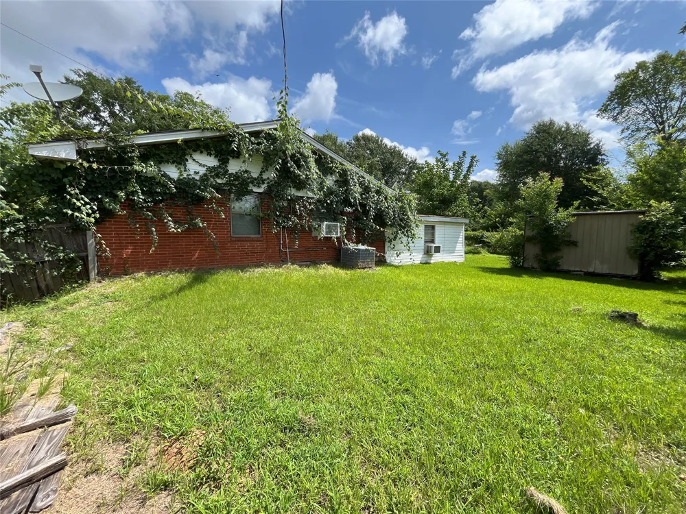908 Birch Street Palestine, TX 75801
