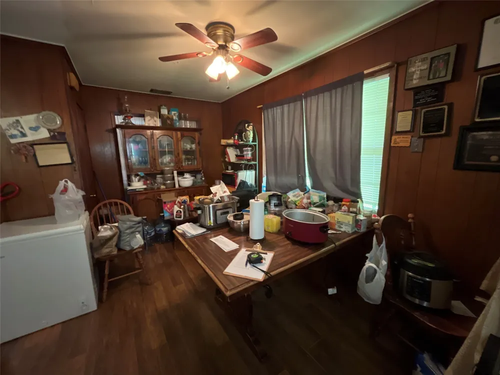 908 Birch Street Palestine, TX 75801