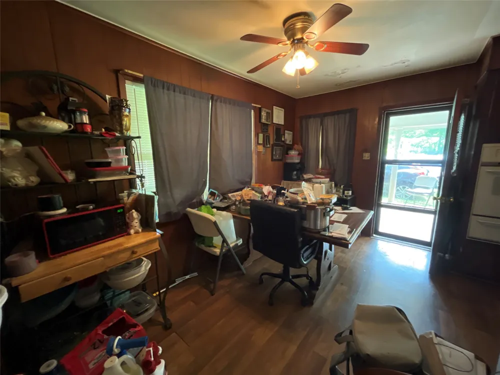 908 Birch Street Palestine, TX 75801