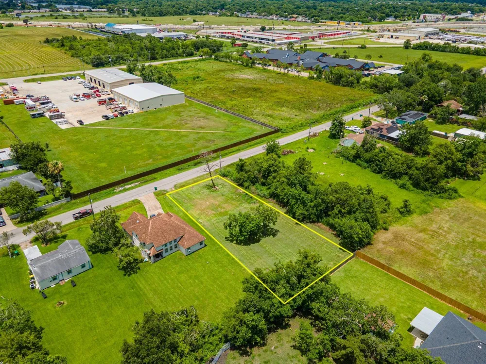 4905 Lawndale Street La Marque, TX 77568