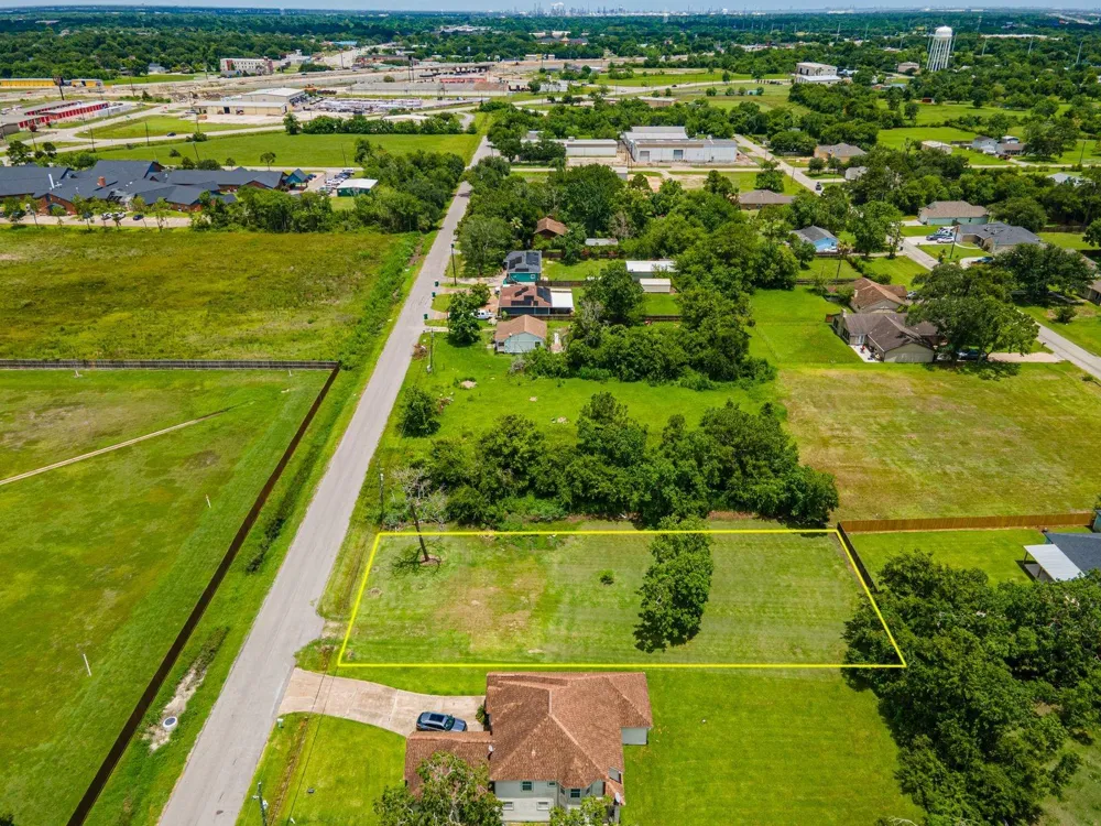 4905 Lawndale Street La Marque, TX 77568