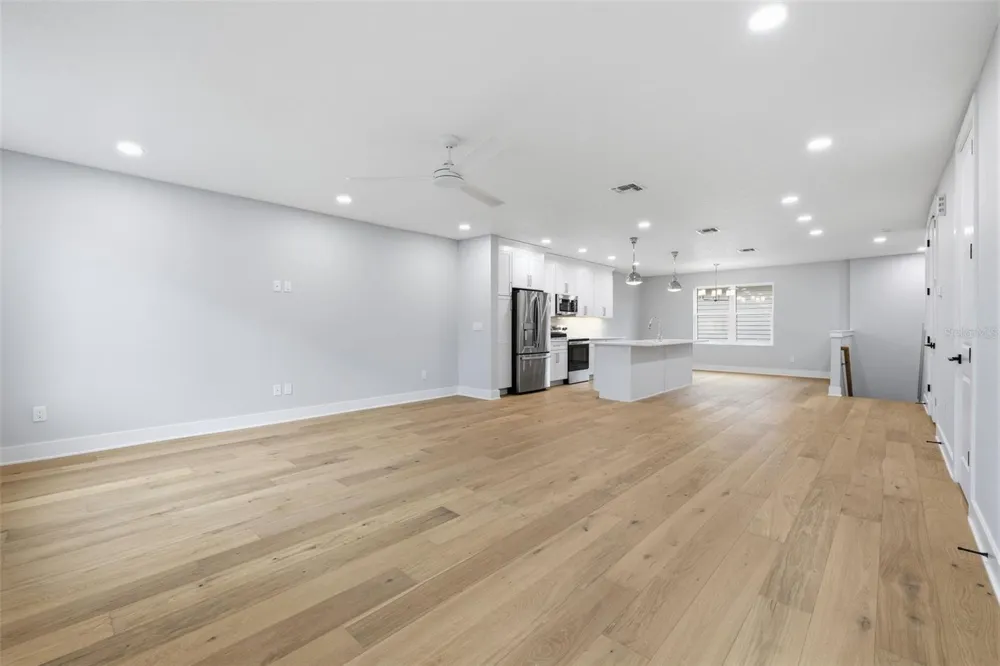 4208 W CARMEN STREET #C Tampa, FL 33609