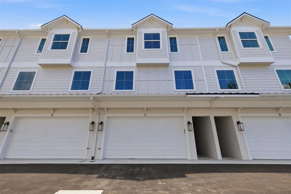 4208 W CARMEN STREET #C Tampa, FL 33609