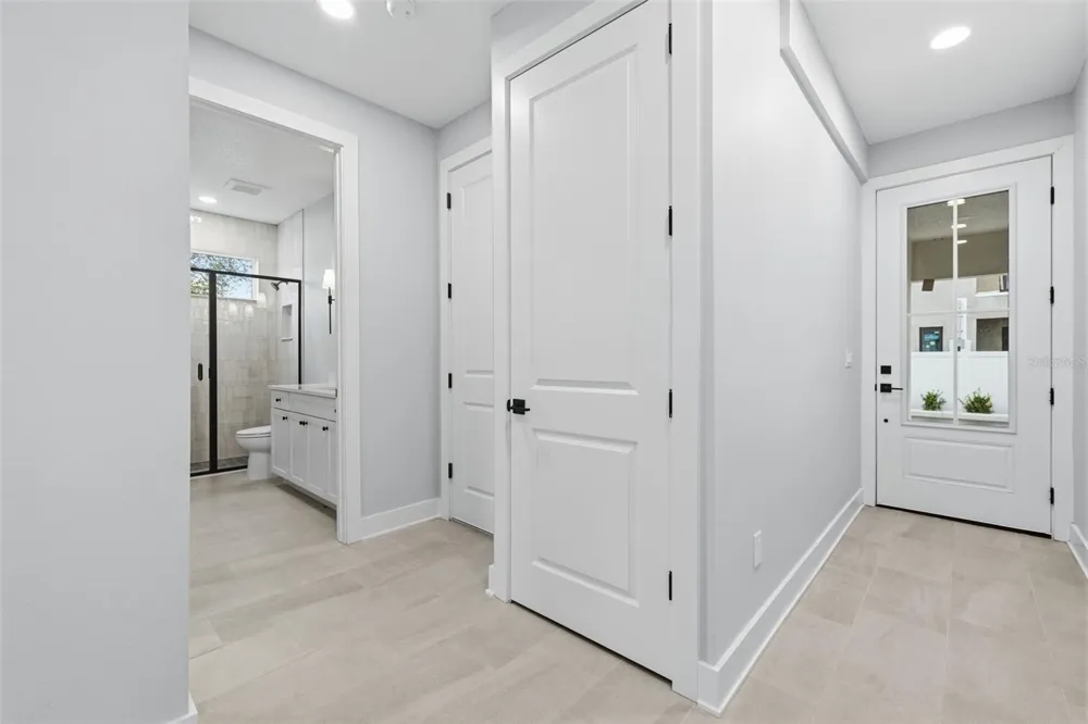 4208 W CARMEN STREET #D Tampa, FL 33609