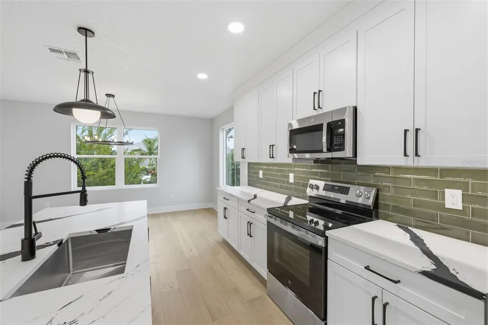 4208 W CARMEN STREET #D Tampa, FL 33609