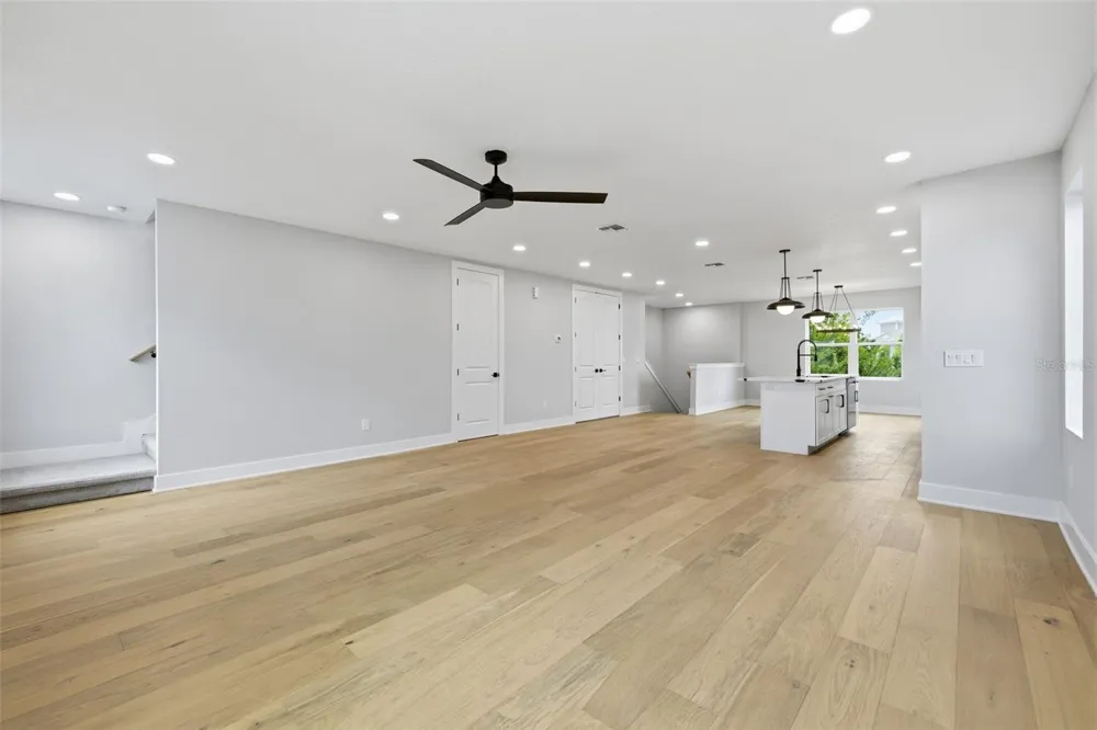 4208 W CARMEN STREET #D Tampa, FL 33609