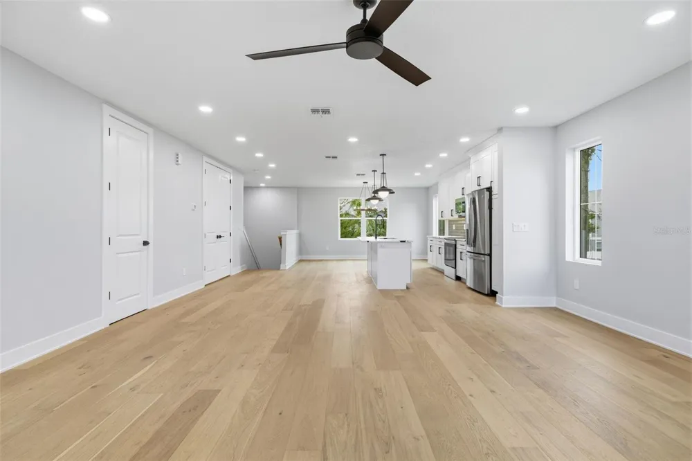 4208 W CARMEN STREET #D Tampa, FL 33609