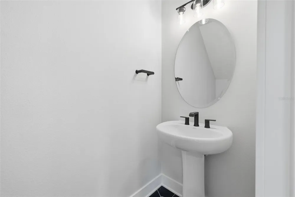 4208 W CARMEN STREET #D Tampa, FL 33609