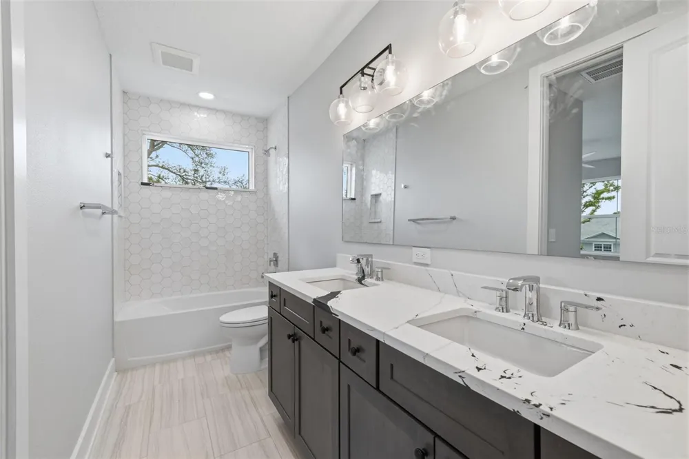 4208 W CARMEN STREET #D Tampa, FL 33609
