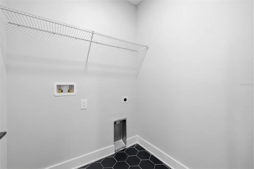 4208 W CARMEN STREET #D Tampa, FL 33609