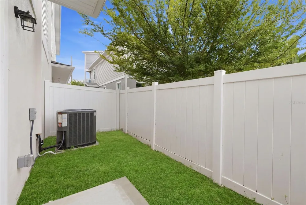 4208 W CARMEN STREET #D Tampa, FL 33609