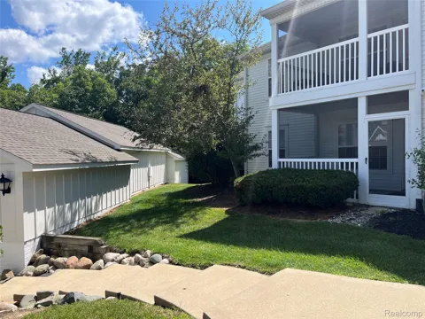 1105 Joyce Lane