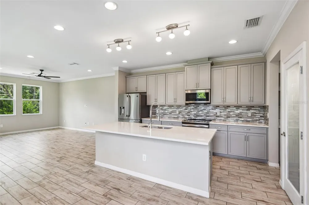 6706 ROCKY PARK STREET Tampa, FL 33625